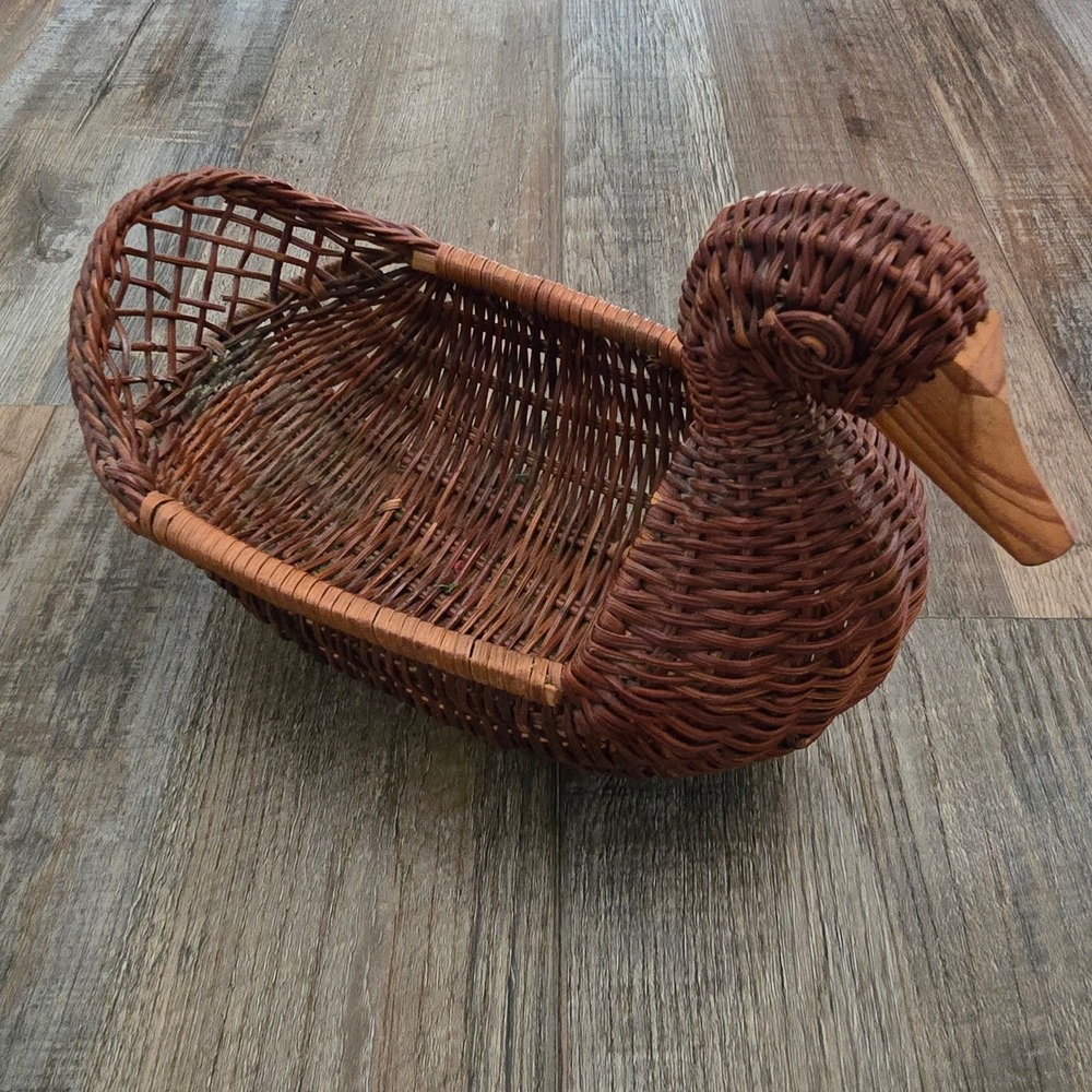 Wicker Duck Basket Wooden Beak Brown Woven Farmhouse Rustic Boho Primitive